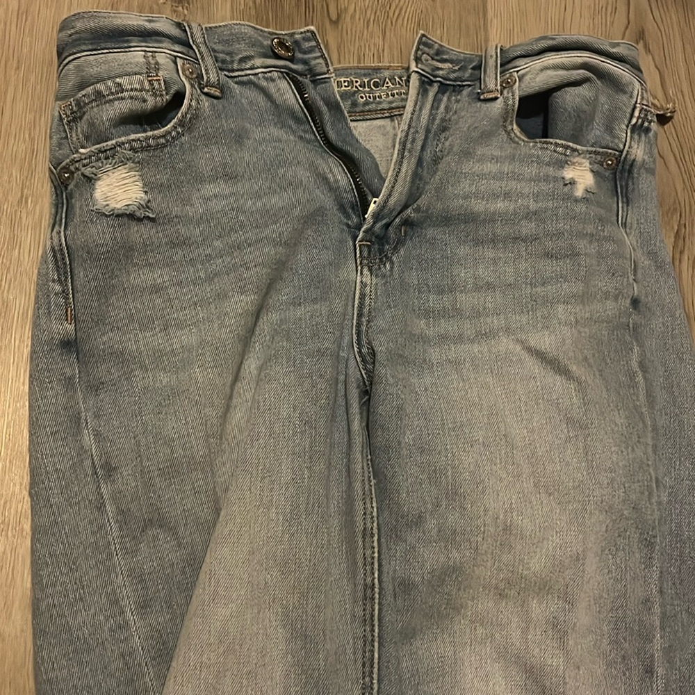 American eagle ripped jeans
